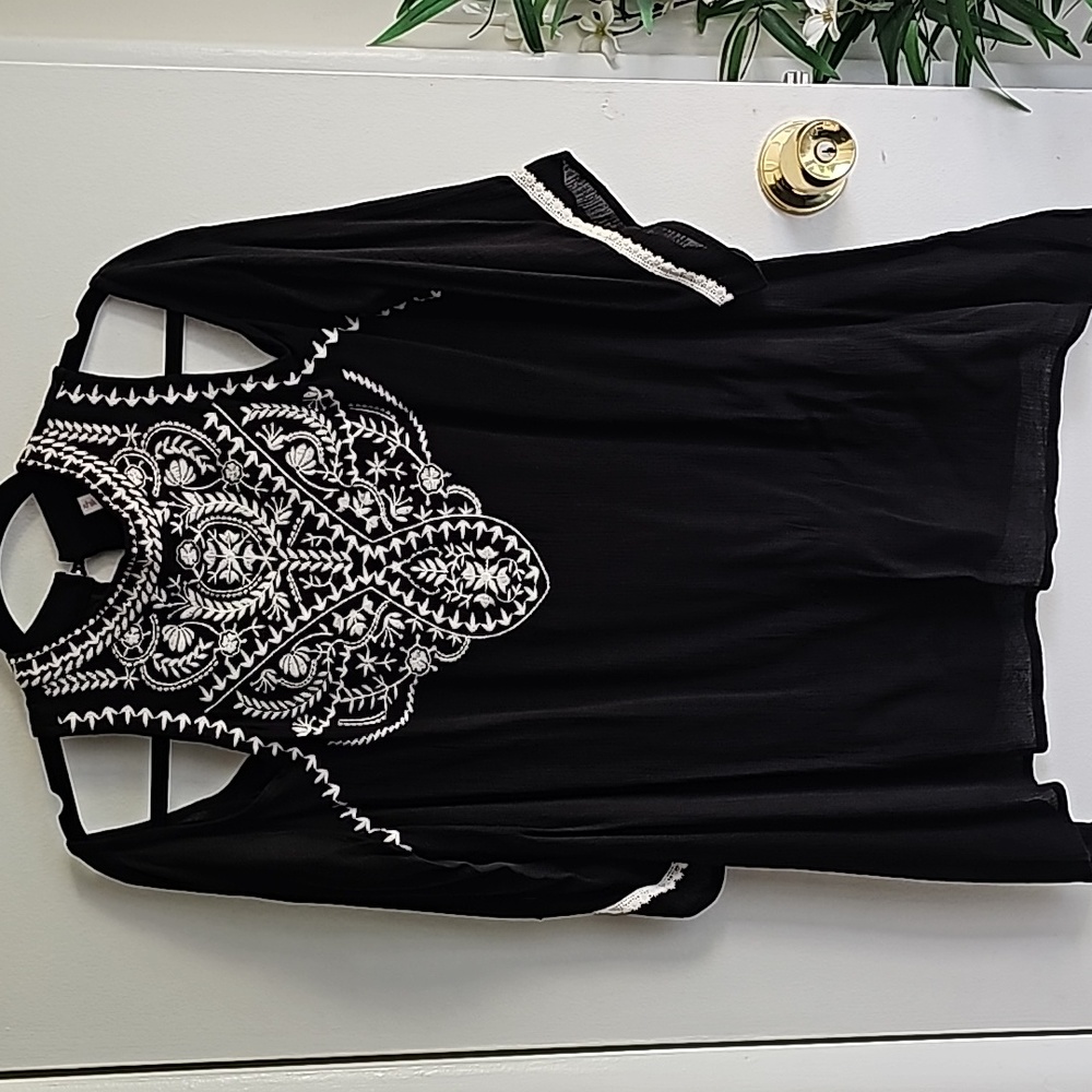 🟡XHILARATION Cold-Shoulder Tunic (Black, L)